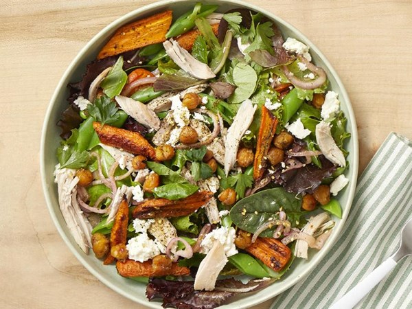 Chicken salad with roasted chickpeas and carrots 