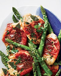 Chicken saltimbocca with asparagus