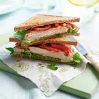 Chicken sandwich with pesto crème fraiche 
