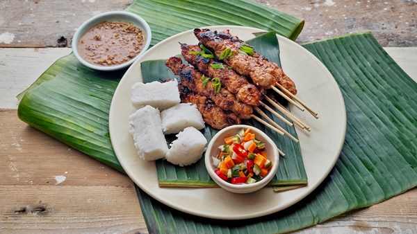 Chicken satay (Sate ayam)