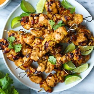 Chicken satay with peanut sauce