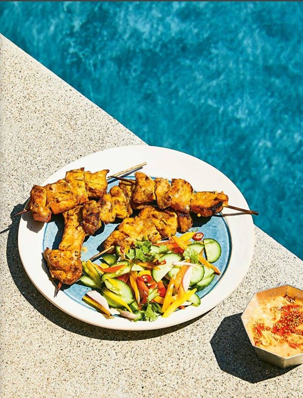 Chicken satay with peanut sauce