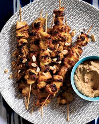 Chicken satay with peanut sauce