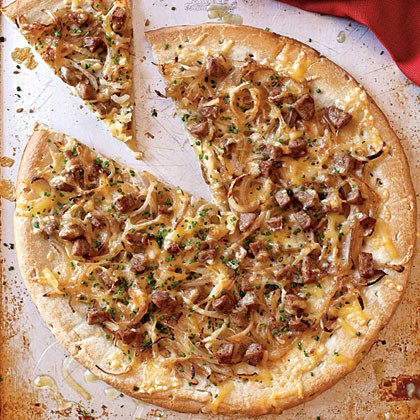 Chicken sausage, sweet onion, and fennel pizza