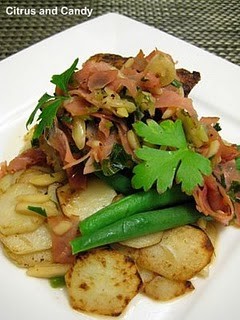 Chicken scallopine with sherry ham and almonds