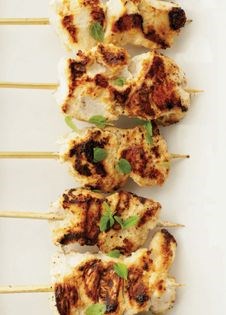 Chicken skewers (Pileshki razhnitsi)