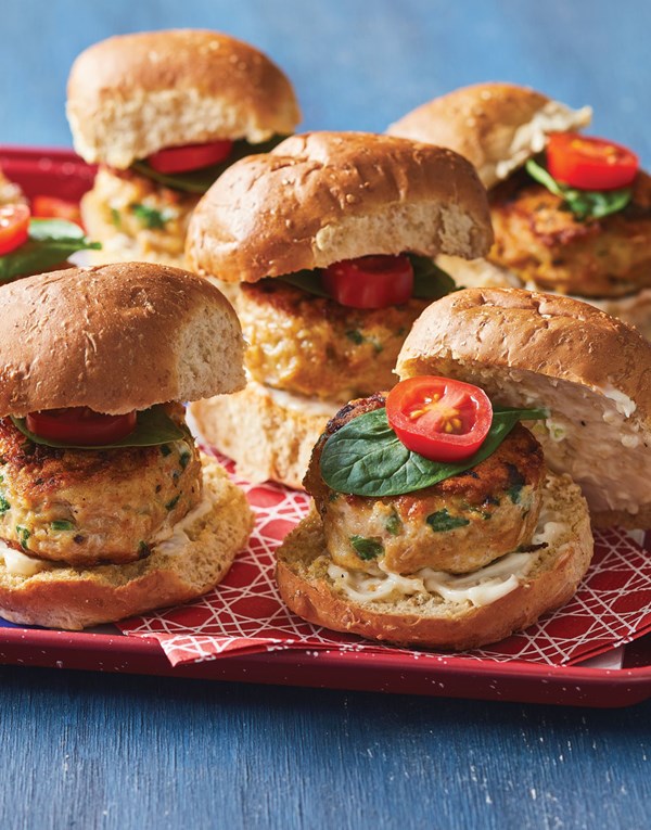 Chicken sliders with spinach & tomato