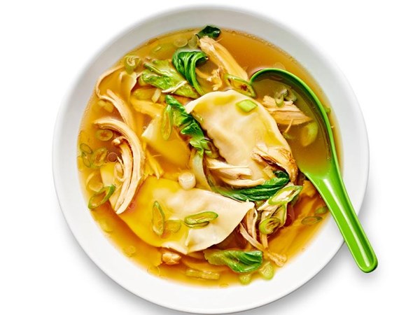 Chicken soup with dumplings 
