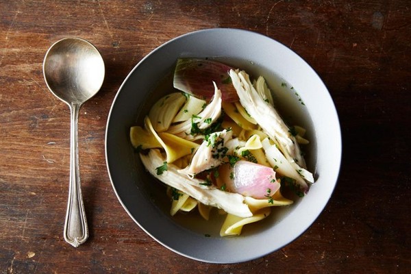 Chicken soup with onions and garlic for the endless winter