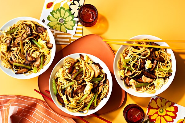 Chicken spaghetti lo mein