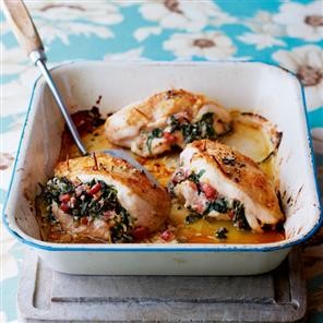 Chicken stuffed with spinach and pancetta