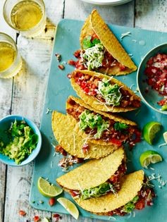 Chicken tacos with tomato salsa & guacamole
