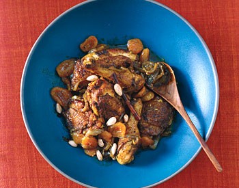 Chicken tagine with apricots and almonds