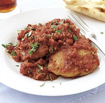 Chicken thighs in tomato-ginger sauce