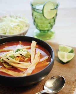 Chicken tortilla soup (Sopa Azteca)