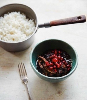 Chicken, walnut and pomegranate stew