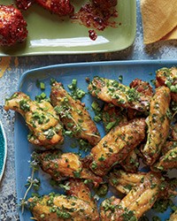 Chicken wings with fragrant herb sauce