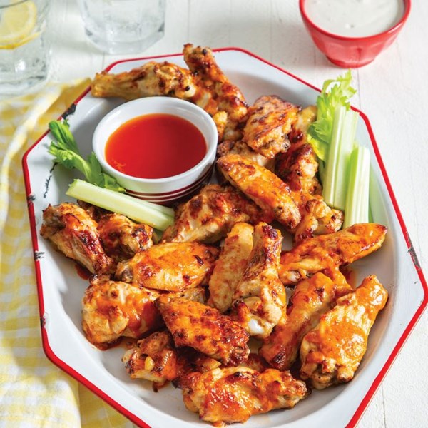 Chicken wings with spicy mayo marinade