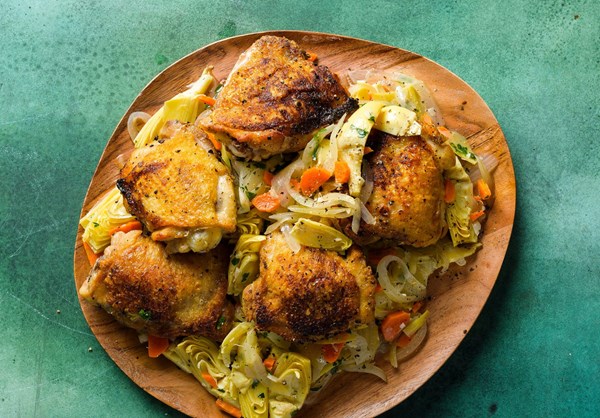 Chicken with artichokes and white wine
