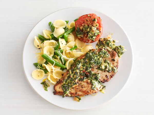 Chicken with arugula pesto