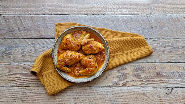 Chicken with barberry rice (Zereshk polo ba morgh)