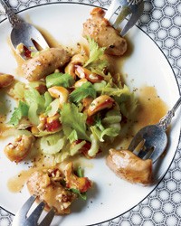 Chicken with candied cashews