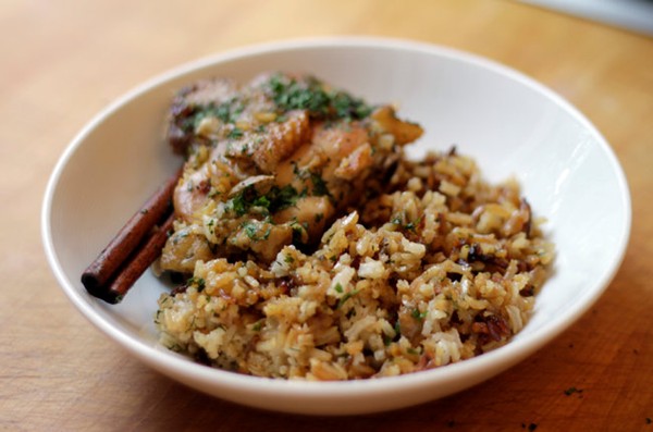Chicken with caramelized onion and cardamom rice