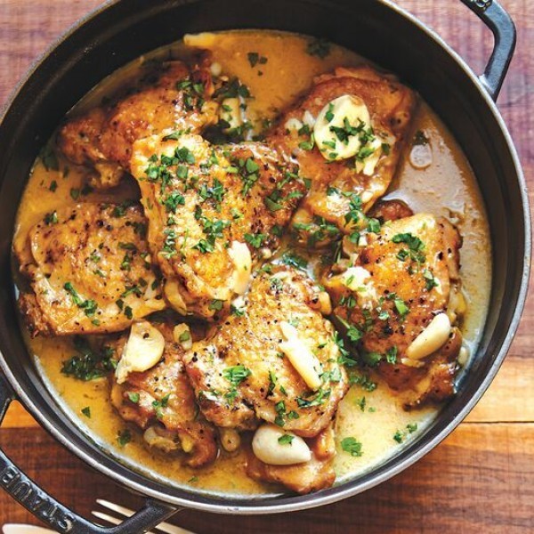 Chicken with Champagne and 40 cloves of garlic
