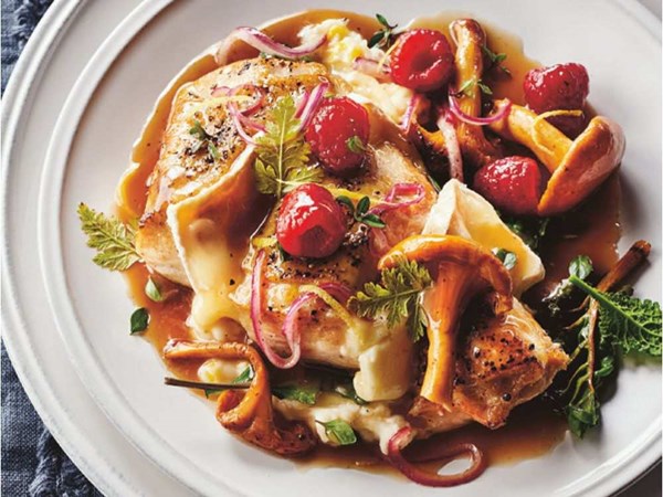 Chicken with chanterelles, raspberries, Laliberté cheese and lemon thyme [Les Fougères / Charles Part & Jennifer Warren Part]