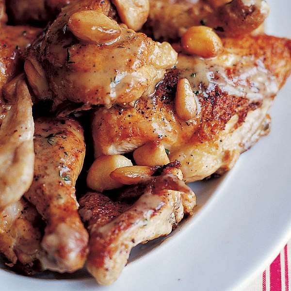 Chicken with forty cloves of garlic