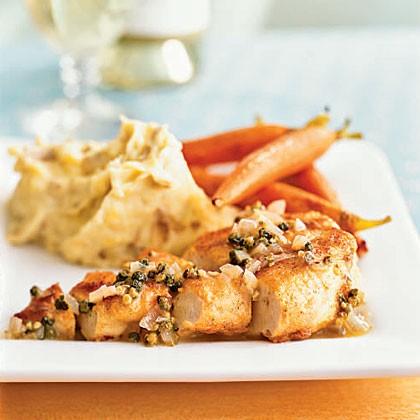 Chicken with green peppercorn sauce