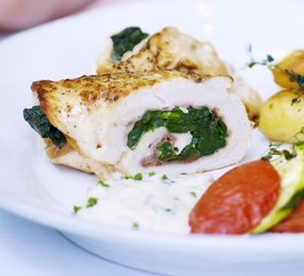 Chicken with ham, spinach & pine nuts
