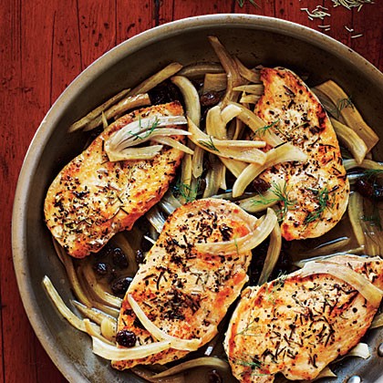 Chicken with Italian sweet-sour fennel with creamy polenta and herbed green beans