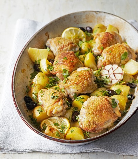 Chicken with lemon, garlic, herbs and potatoes