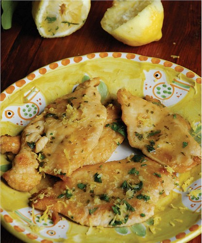 Chicken with lemon (Pollo al limone)