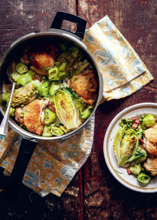 Chicken with lettuce, leeks and peas
