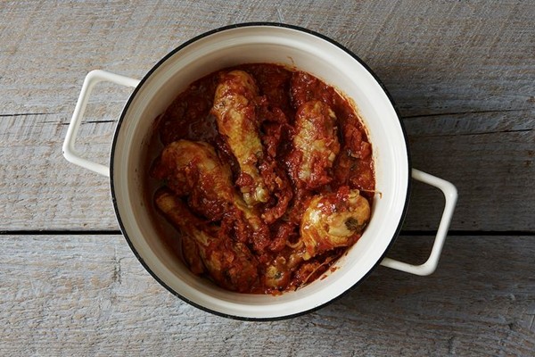 Chicken with mustard and red peppers