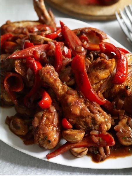 Chicken with peppers and mushrooms