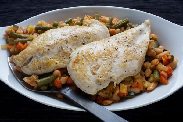 Chicken with Provençal white bean and vegetable ragout