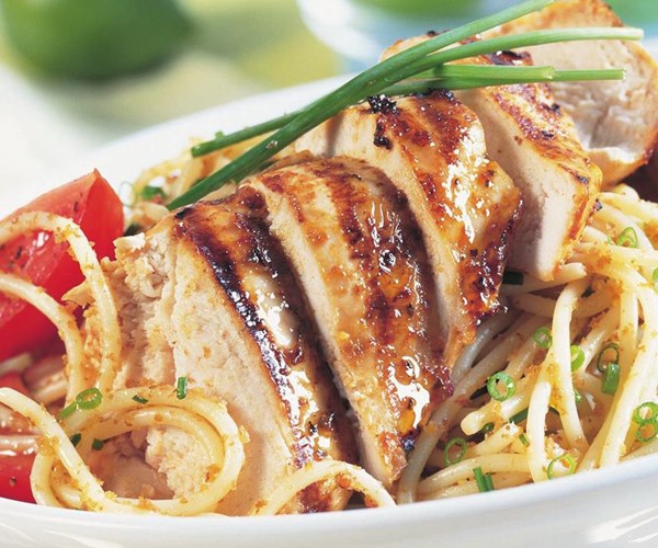 Chicken with red pesto pasta