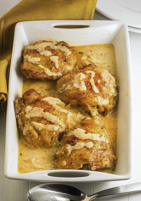 Chicken with sour cream and paprika