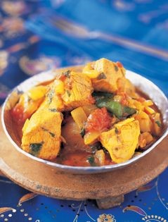 Chicken with stir-fried onions and shallots
