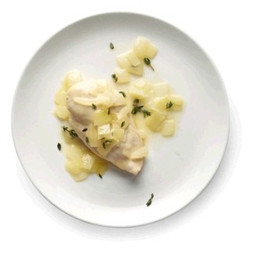 Chicken with white wine, onions and herbs