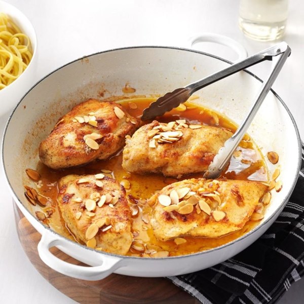 Chicken with white wine sauce 