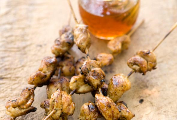 Chicken yakitori with honey sauce