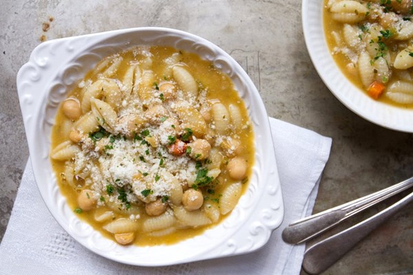Chickpea & cavatelli soup