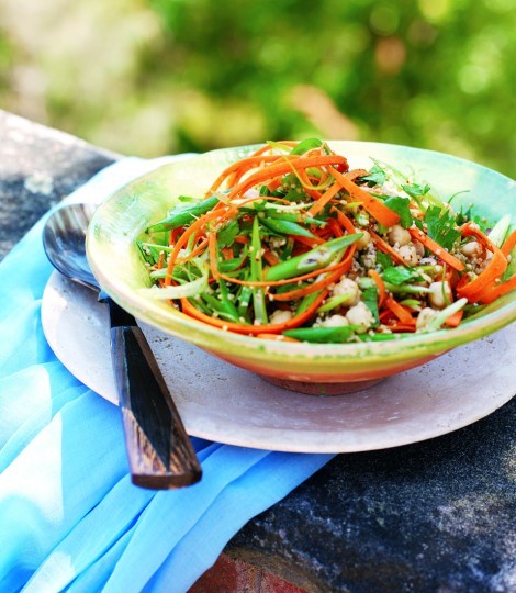 Chickpea and carrot bulgur wheat salad