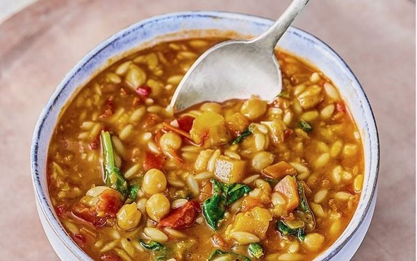 Chickpea and spinach harira