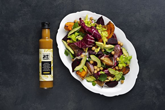Chickpea, beetroot & roasted pumpkin salad