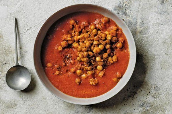 Chickpea, capsicum & prawn soup